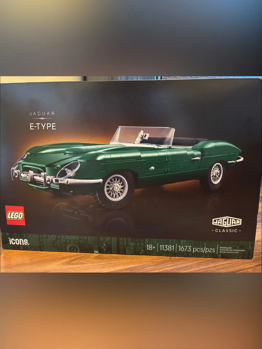 LEGO Jaguar E‑Type Classic in Dark Green with Silver Accents